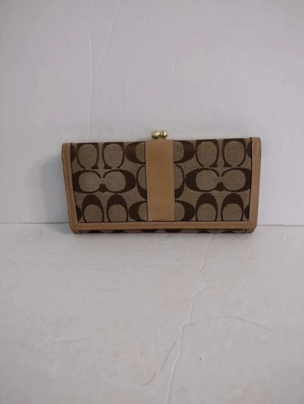 Coach Vintage Signature Kisslock  Wallet Khaki Canvas Brown Leather Leatherware
